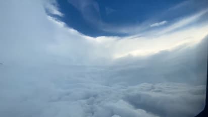 Pilots fly into the eye of Hurricane Ida; watch horrifying video
