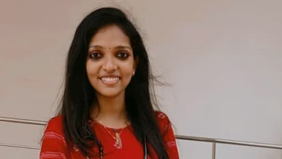 ടാപ്പിങ് തൊഴിലാളിയായ അച്ഛന്റെ ആഗ്രഹം സഫലമാക്കി മകൾ, 'ഇനി ഡോ. അഞ്ജു'