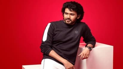 డైహార్ట్ ఫ్యాన్ కు అదిరిపోయే గిఫ్ట్ పంపిన నవీన్ పొలిశెట్టి.. ఏమిచ్చాడంటే..?