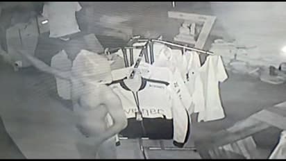 കൊല്ലത്ത് കടകള് തുറന്ന് മോഷണ പരമ്പര: മൂന്ന് മാസത്തിനുള്ളിൽ നടന്നത് അന്പതിലേറെ മോഷണങ്ങൾ