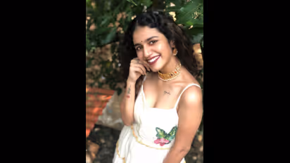 அஜித்தின் வாட்ஸ்-ஆப் டிபி என்ன தெரியுமா? பிரியா பிரகாஷ் வாரியர் உடைத்த ரகசியம்!