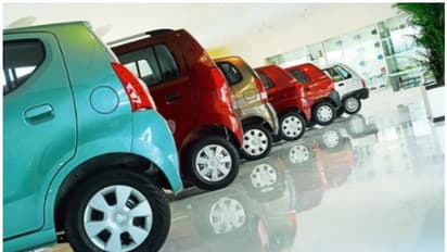 "എന്തതിശയമേ.." വാങ്ങാന് ജനം ക്യൂ, പ്രതിസന്ധിയിലും അമ്പരപ്പിച്ച് മാരുതിയുടെ കച്ചവടം!