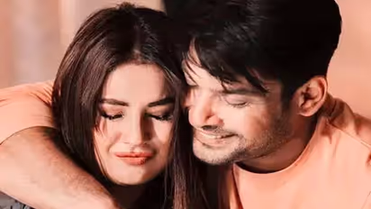 Sidharth Shukla की मौत से टूट गईं करीबी दोस्त शहनाज गिल, खो बैठी होश, नहीं निकला मुंह से एक भी शब्द