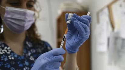 വാക്സിനേഷനിൽ നൂറ് കോടി, ചരിത്ര നേട്ടത്തിനരികെ രാജ്യം, ആഘോഷ പരിപാടികള്ക്ക് കേന്ദ്രനിര്ദ്ദേശം