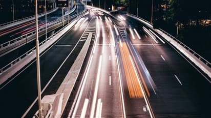 ഏഴ് വർഷമായി ഒന്നും മിണ്ടാതെ റോഡിന് നടുവിൽ വന്നുനിൽക്കും, ട്രാഫിക് ബ്ലോക്കുണ്ടാക്കും, ജയിലിലായത് ഒമ്പത് തവണ