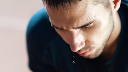 Sweat in Sleep: నిద్రలో చెమట ఇన్ని రోగాలకు సంకేతమా..?