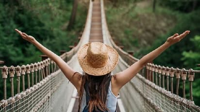 ഇതാ ഇന്ത്യന്‍ രൂപ ഉപയോഗിച്ച് രാജാവിനെപ്പോലെ സഞ്ചരിക്കാവുന്ന എട്ട് രാജ്യങ്ങള്‍!