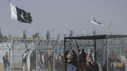 പാക്-അഫ്ഗാന് അതിര്ത്തി നഗരത്തില് ചാവേര് ആക്രമണം; നാല് അര്ധസൈനികര് കൊല്ലപ്പെട്ടു