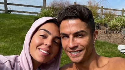 Cristiano Ronaldo-জর্জিনার গর্ভে রোনাল্ডোর যমজ সন্তান, ৬ সন্তানের পিতা হতে চলেছেন CR7