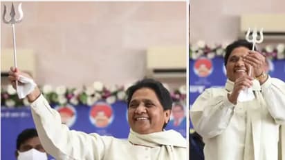 गजब चुनावी माया: शंख-मंत्रों के बीच त्रिशूल लहराती दिखीं मायावती, तस्वीरों में देखिए दीदी का नया अवतार