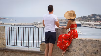 रिलेशनशिप में अगर रहना चाहते हैं पार्टनर के साथ खुश तो इन 5 बातों का हमेशा रखें ध्यान