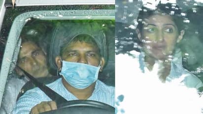 मां ने साथ क्या छोड़ा अक्षय कुमार के चेहरे की रंगत पड़ी फीकी, सास को याद कर रूआंसी हुई बहू ट्विंकल खन्ना