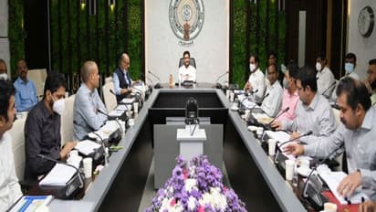 థర్డ్ వేవ్ హెచ్చరికలు... సన్నద్దంగా వుండండి: వైద్యారోగ్య శాఖ అధికారులకు సీఎం జగన్ ఆదేశం