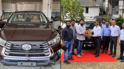 ലാലേട്ടന്റെ വീട്ടിലേക്ക് വീണ്ടും ടൊയോട്ട; ഇത്തവണ മുറ്റത്തെത്തിയത് ചുവപ്പന് ഇന്നോവ!