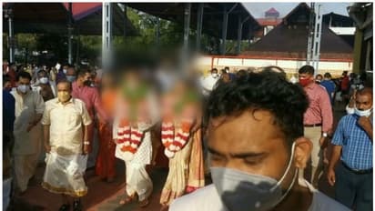 രവി പിള്ളയുടെ മകന്റെ വിവാഹം; ഗുരുവായൂർ ക്ഷേത്ര നടപ്പന്തല് അലങ്കരിച്ചതിനെതിരെ ഹൈക്കോടതി