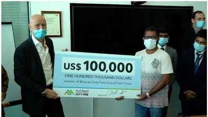 മസ്കറ്റ് ഡ്യൂട്ടി ഫ്രീ നറുക്കെടുപ്പില് വന്തുകയും കാറും സമ്മാനം നേടി പ്രവാസി മലയാളികള്