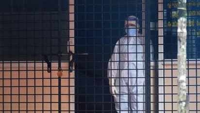 നിപ സംശയം: മരിച്ച രണ്ടാമത്തെയാൾ ആദ്യ രോഗി ചികിത്സയിൽ കഴിയുമ്പോൾ ആശുപത്രിയിലെത്തി: പരിശോധന