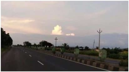 மண்ணில் என் பவனியை தடை செய்தால், நான் விண்ணில் பவனி வருவேன்... மேகத்தில் காட்சி தந்த விநாயகர்..!