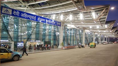 #BREAKING தமிழகத்திலும் நுழைந்ததா ஒமைக்ரான்? சிங்கப்பூரில் இருந்து திருச்சி வந்தவருக்கு கொரோனா பாதிப்பு..!