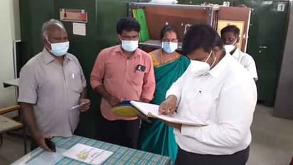 ஒன்றரை ஆண்டுகள் வீட்டில் இருந்து சம்பளம் வாங்கியது போதாதா? ஆசிரியரை வறுத்தெடுத்த கலெக்டர் டுவிட்டரில் வருத்தம்