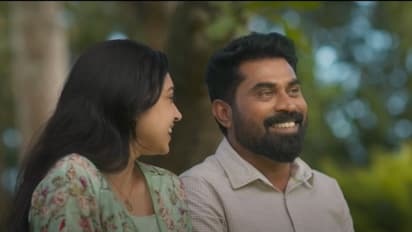 'കണ്വാതില് ചാരാതെ'; സുരാജ് നായകനാവുന്ന 'റോയ്' വീഡിയോ ഗാനം