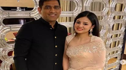 పన్నులు కడుతున్నాం కదా.. ఎందుకివ్వరు..? జార్ఖండ్ ప్రభుత్వంపై ధోని భార్య ఆగ్రహం 