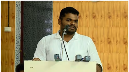 ഹാജരാകാത്ത പരീക്ഷയ്ക്ക് മാര്‍ക്ക്; എംഎസ്എഫ് പ്രസിഡന്‍റ് പി കെ നവാസിനെതിരെ സർവ്വകലാശാലയ്ക്ക് പരാതി