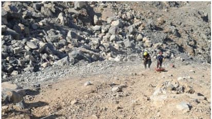 യുഎഇയില് പര്വ്വതത്തിന് മുകളില് നിന്ന് വീണ യുവാവിനെ രക്ഷപ്പെടുത്തി സിവില് ഡിഫന്സ്