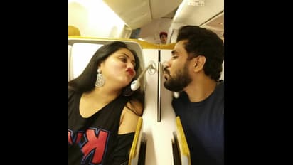 హీరోయిన్ కి 7 నెలల ప్రెగ్నన్సీ.. కానీ గర్భం కనిపించలేదట, నమిత సంచలన వ్యాఖ్యలు 