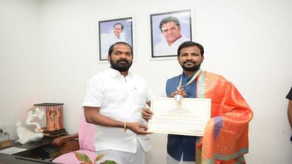 తెలుగురాష్ట్రాల నుండి ఒకేఒక్కడు... జాతీయ అవార్డు గ్రహీతకు మంత్రి శ్రీనివాస్ గౌడ్ ప్రశంసలు