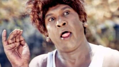 வடிவேலு பர்த்டே ஸ்பெஷல்... எப்போ பார்த்தாலும் சிரிக்க தோன்றும் வடிவேலுவின் சில புகைப்படங்களின் தொகுப்பு!!