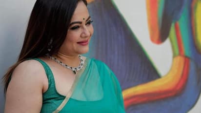 'ব্লাউজ' নিয়ে বিস্ফোরক মন্তব্য, বাম সমর্থকের অশালীন কথায় মেজাজ হারালেন শ্রীলেখা