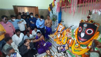 'স্টার ক্যাম্পেনারদের দেখা নেই', মমতার জন্য মাহেশের মন্দিরে পুজো দিয়ে বললেন মদন মিত্র