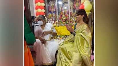 Jacqueline Fernandez in saree celebrates Ganesh festival with Kinnar Trust