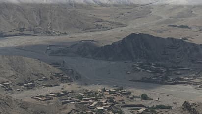 അഫ്ഗാനില്‍ ഭീകരരുടെ ഭരണകൂടം നിലവില്‍ വന്നു; തൊട്ട് പുറകെ പലായനം ചെയ്യുന്ന പതിനായിരങ്ങളുടെ ചിത്രങ്ങളും