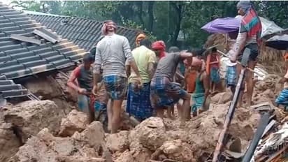 টানা বৃষ্টিতে কেশপুরে হুড়মুড়িয়ে ভেঙে পড়ল মাটির বাড়ি, মৃত্যু একাধিক গবাদিপশুর