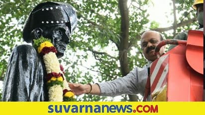 ಬೆಸ್ಕಾಂ ನೌಕರನಿಂದ ಸರ್ಎಂವಿ ಪ್ರತಿಮೆಗೆ ಹಾರ ಹಾಕಿಸಿದ ಸಿಎಂ!