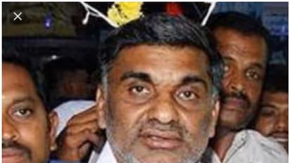 വരവിൽ കവിഞ്ഞ സ്വത്തെന്ന് പരാതി; തമിഴ്നാട് മുൻ മന്ത്രി കെ സി വീരമണിയുടെ വീട്ടിലും സ്ഥാപനങ്ങളിലും റെയ്ഡ്