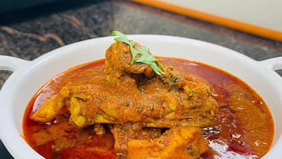 పశ్చిమ బెంగాల్ స్కూల్ మిడ్ డే మీల్స్ లో చికెన్, సీజనల్ ఫ్రూట్స్.. ఓట్ల కోసమే అని విమర్శించిన బీజేపీ