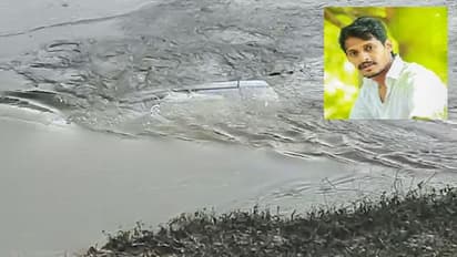 కేఈబీ కెనాల్ లోకి దూసుకెళ్లిన ఇన్నోవా కారు, ఒకరు మృతి.. (వీడియో)