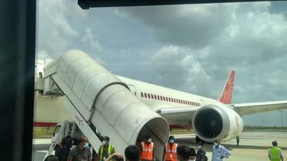 நடுவானில் பறந்த விமானத்தில் திடீர் இயந்திர கோளாறு.. பதறிய விமானி.. அலறிய 123 உயிர்கள்.. பின்னர் நடந்தது என்ன?