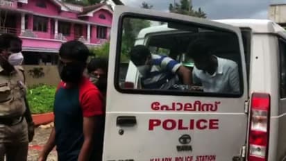 കാലടിയിൽ വൻ പെൺവാണിഭ സംഘം പിടിയിൽ; 22-കാരിയടക്കം  ആറ് പേർ കസ്റ്റഡിയിൽ