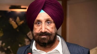 सुखजिंदर सिंह रंधावा हो सकते हैं पंजाब के नए CM, जानें कैप्टन से कैसे हैं इनके रिश्ते