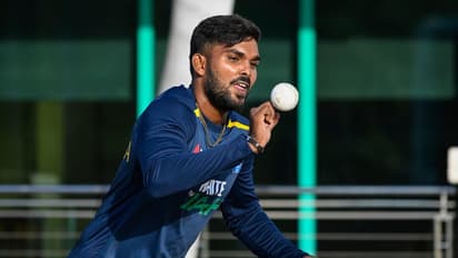 IND vs SL : വാനിന്ദു ഹസരങ്കയും ഇന്ത്യക്കെതിരെ കളിക്കില്ല; സഞ്ജുവിന് നല്ല സമയമെന്ന് സോഷ്യല് മീഡിയ