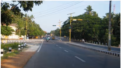 നെയ്യാറ്റിൻകരയിൽ കഴക്കൂട്ടം കാരോട് ബൈപ്പാസ് പണികൾ പാതി വഴിയിൽ; നിർമ്മാണം അശാസ്ത്രീയമെന്ന് നാട്ടുകാർ