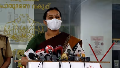 ശബരിമല തീര്ത്ഥാടനം; എരുമേലി മുതല് സന്നിധാനം വരെ 24 മണിക്കൂറും ആരോഗ്യ സേവനങ്ങള്, സജ്ജമെന്ന് ആരോഗ്യമന്ത്രി