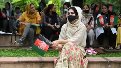 ஆப்கானிஸ்தானில் பெண்கள் இனி வீட்டிலேயே இருக்கணும்... தொடங்கியது தலிபான்கள் அட்டூழியம்.!