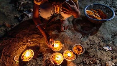 భర్త, కుమార్తె వద్దు.. ప్రియుడే ముద్దు.. అంటూ వెళ్ళిపోయి.. కట్ చేస్తే ఆదిపరాశక్తి అవతారంలో.. ట్విస్ట్ ఏంటంటే..