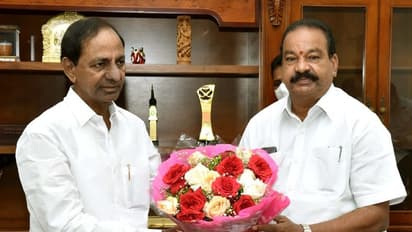 కుమారుడి వివాహానికి కేసీఆర్‌ను ఆహ్వానించిన ఎమ్మెల్యే దేవిరెడ్డి సుధీర్ రెడ్డి (ఫోటోలు)