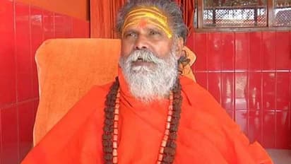 பெண்ணுடன் ஆபாச புகைப்படம்... சீடரின் சில்லறைத்தனம்... பிரபல சாமியாரின் மறைவுக்கு இதுதான் காரணம்..!